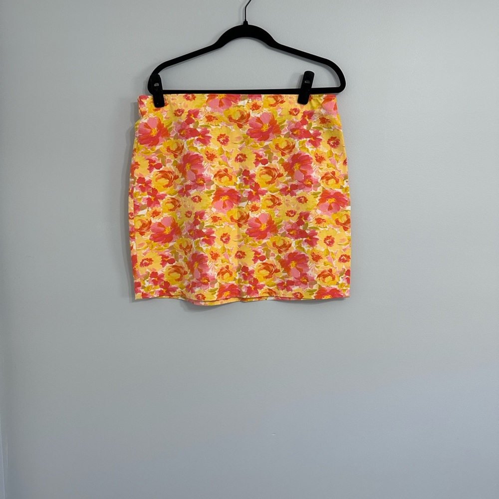 NWOT Old Navy Floral Mini Skirt - Yellow and Pink